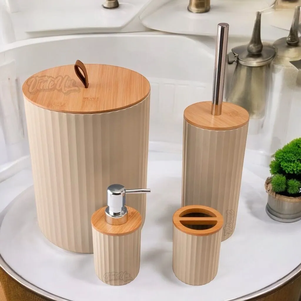 imagem de Kit de Banheiro Com 4 Pecas